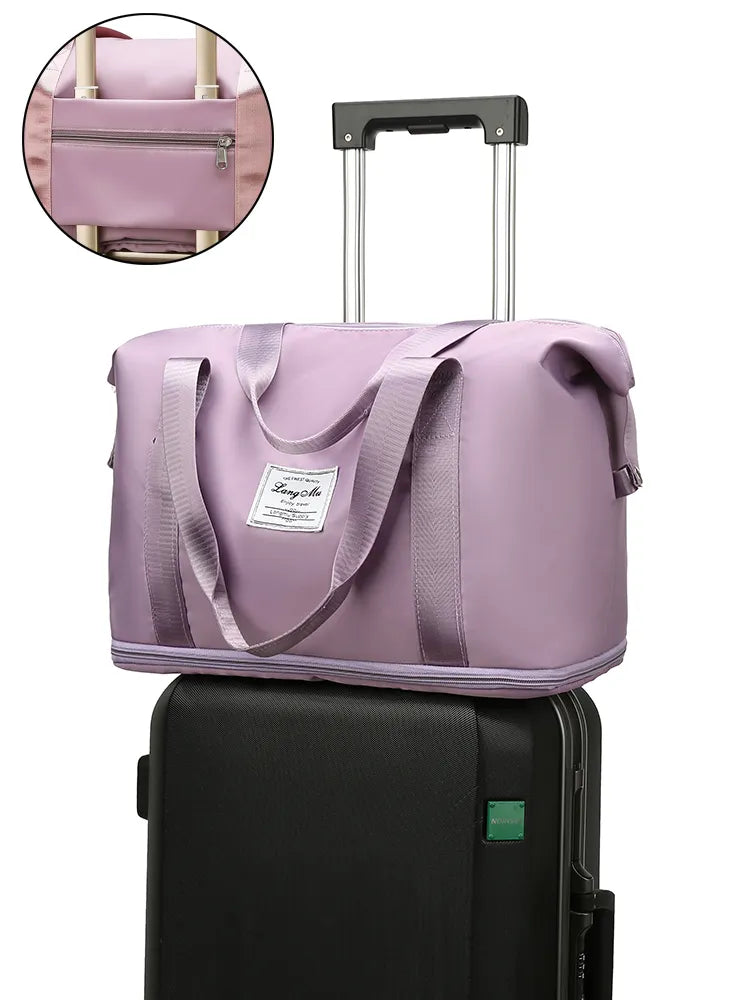 Sleek & Spacious: Carry On Duffle - Perfect Blend of Style & Function - BigBox United Kingdom